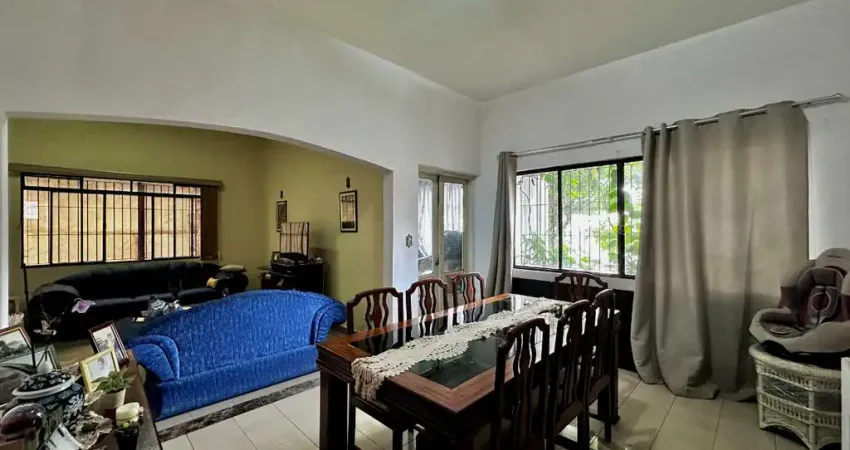Casa tipo para venda em Vila Gea com 4 quartos, sendo 2 suítes, 316m²