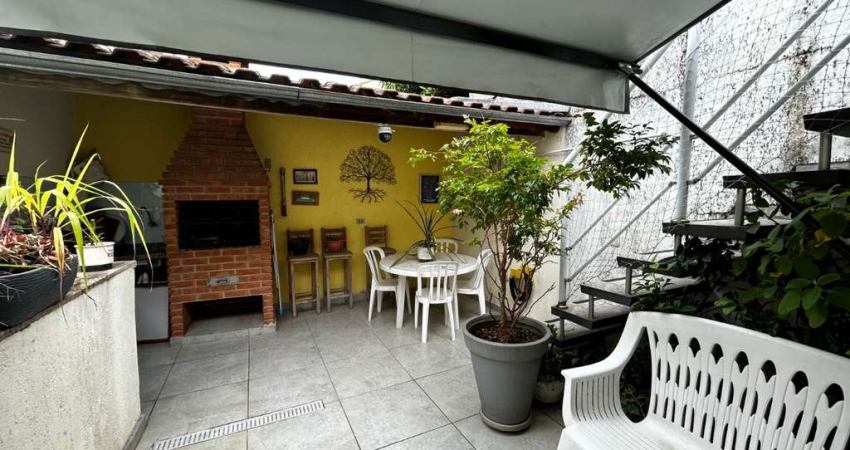 Sobrado para venda com 3 quartos, sendo 3 suítes, 203m²