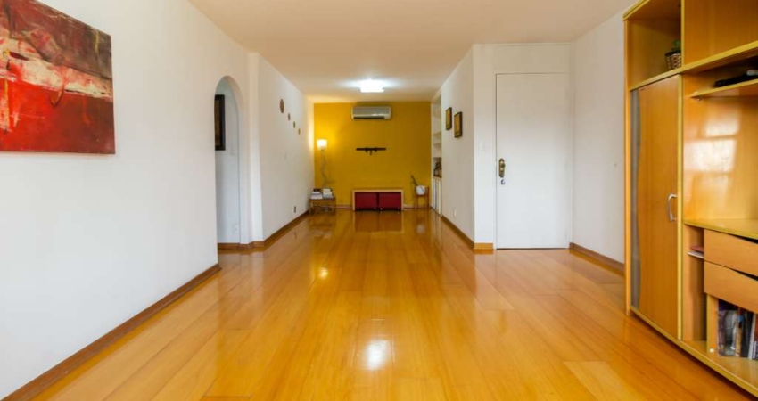 Apartamento tipo para venda com 3 quartos, sendo 1 suíte, 141m²
