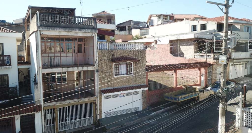 Casa tipo para venda com 3 quartos, sendo 1 suíte, 157m²