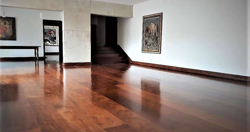 Casa no condomínio Morumbi para venda com 4 quartos, sendo 4 suítes, 754m²