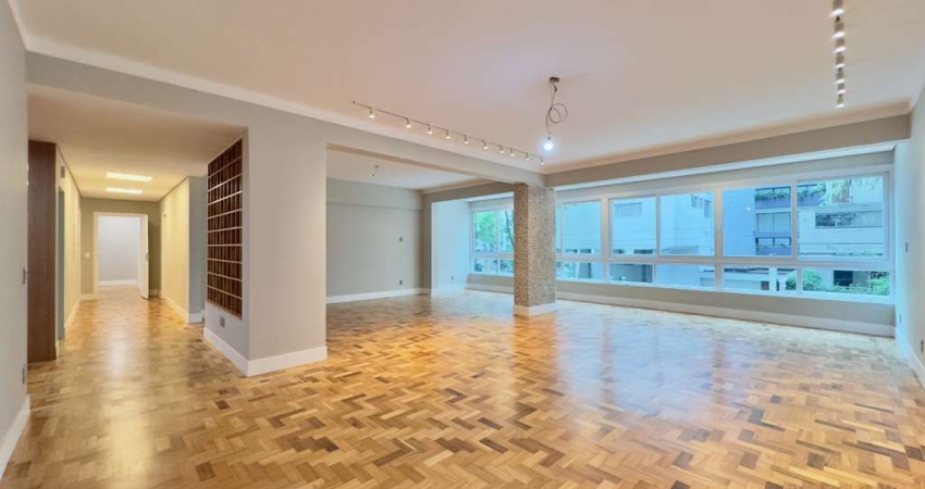 Apartamento tipo para venda com 4 quartos, sendo 1 suíte, 253m²