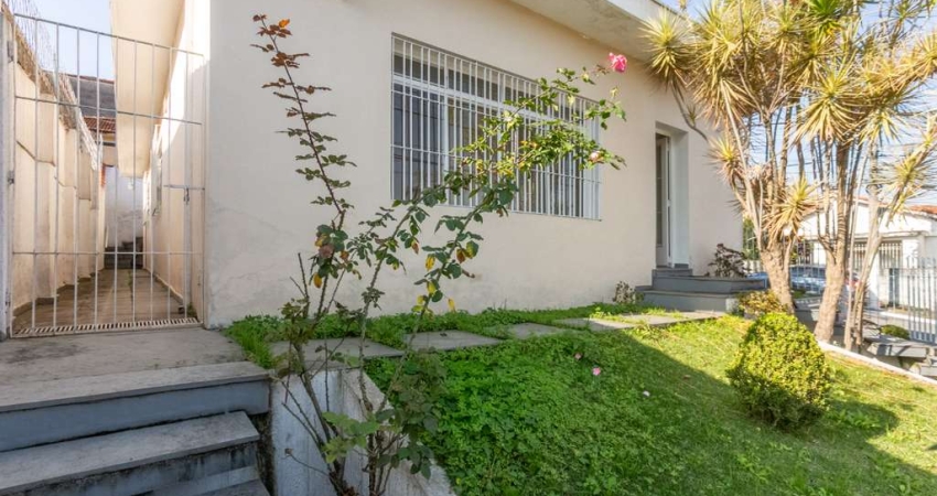 Casa tipo para venda com 3 quartos, sendo 1 suíte, 180m²