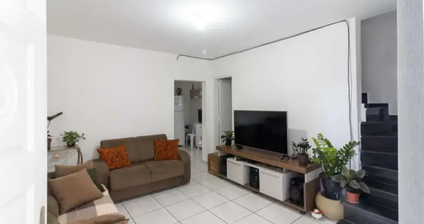 Casa com 2 quartos à venda na Rua Irineu Maciel, 42, Vila João Batista, São Paulo