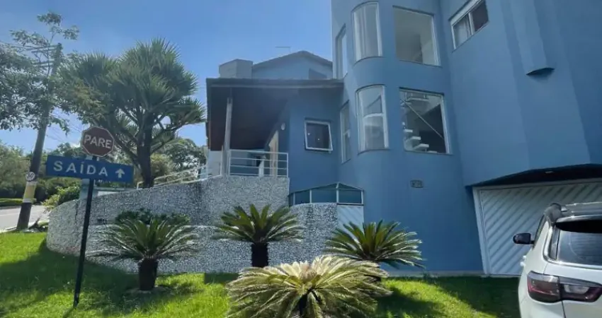 Linda casa de 542m² com 05 dorms. sendo 03 suítes e 04 vagas - swiss park - sbc.