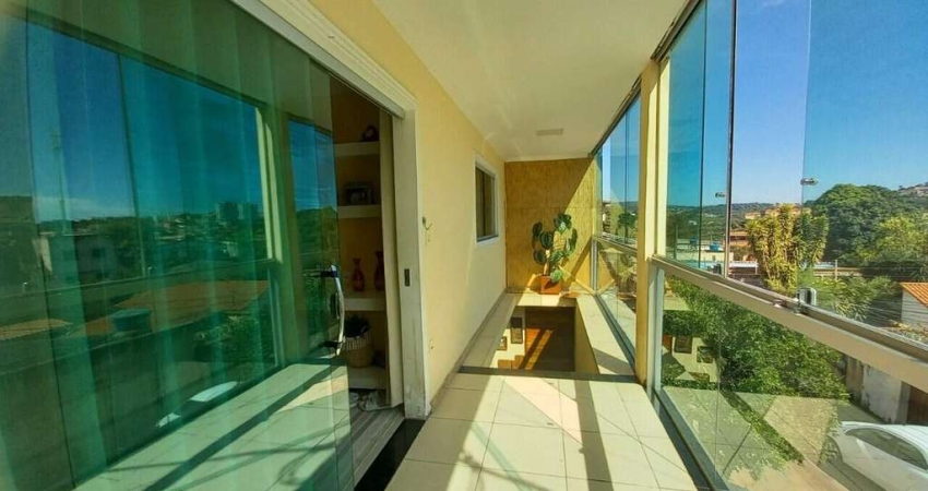 Casa 2 quartos, varanda e 3 vagas à venda Jardim Guanabara