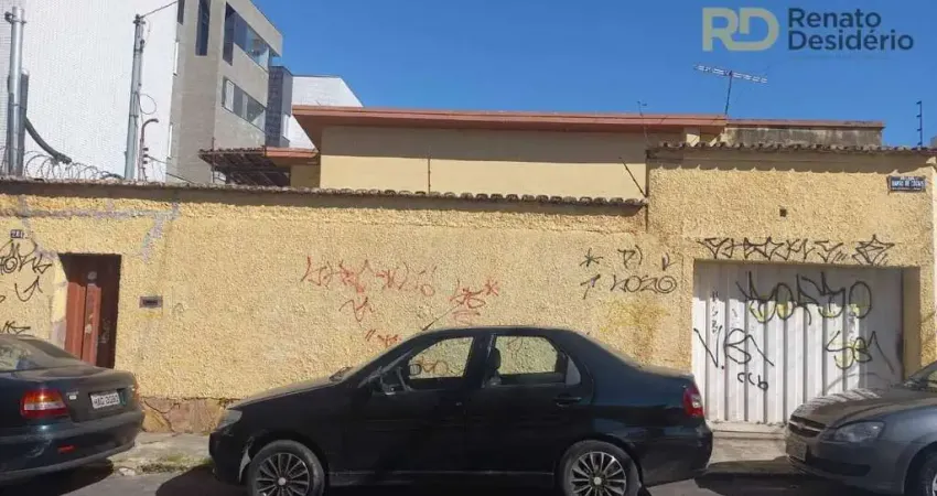 Casa com 4 quartos à venda na Sagrada Família, Belo Horizonte 