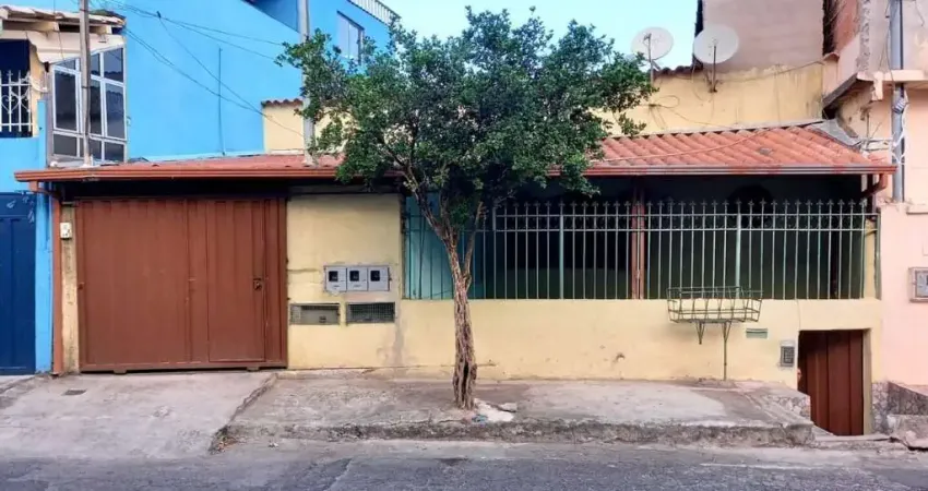 Casa com 3 dormitórios à venda, 243 m² - Primeiro de Maio - Belo Horizonte/MG