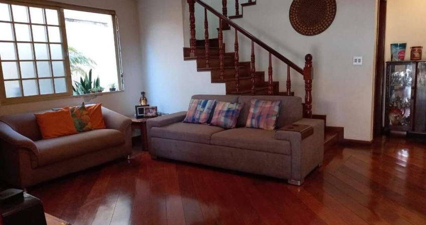 Casa com 5 dormitórios à venda, Esplanada - Belo Horizonte/MG
