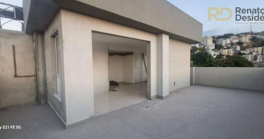 Cobertura 2 quartos com suíte e 2 vagas de garagem no Santa Efigênia