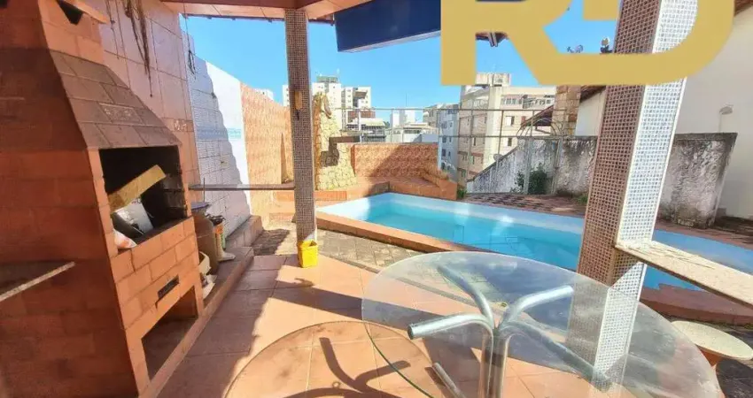 Casa com 4 quartos, piscina e área de lazer a venda no Bairro Sagrada Família