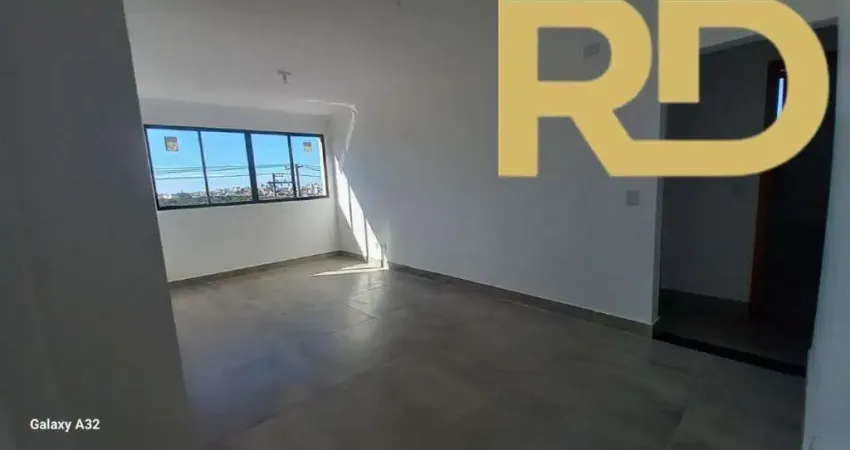Apartamento a venda no bairro Sagrada Família: 03 quartos, suíte, elevador, 2 vagas.