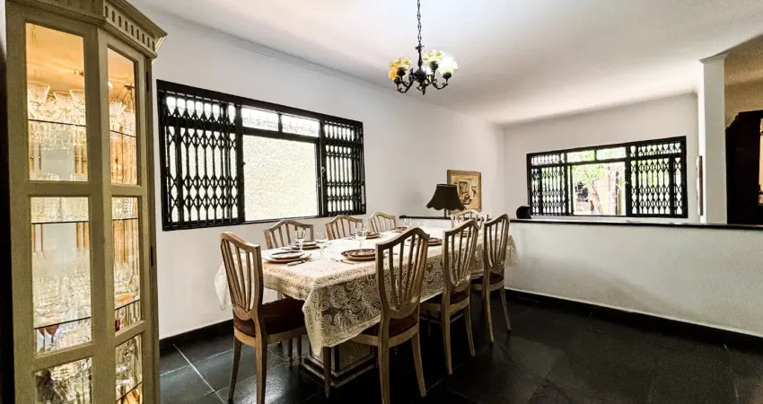 Casa no brooklin ao lado da Hipica total 348 m² 4 Dorms 2 Suítes mais de 4 vagas jardim e churrasqueira