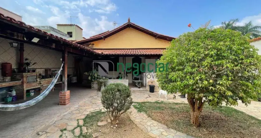 Casa com 4 quartos à venda na Rua Brasil, Senhora Das Graças, Betim