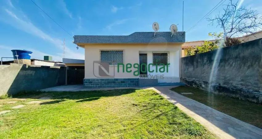 Casa com 3 quartos para alugar na Rua João da Silva Santos, Angola, Betim