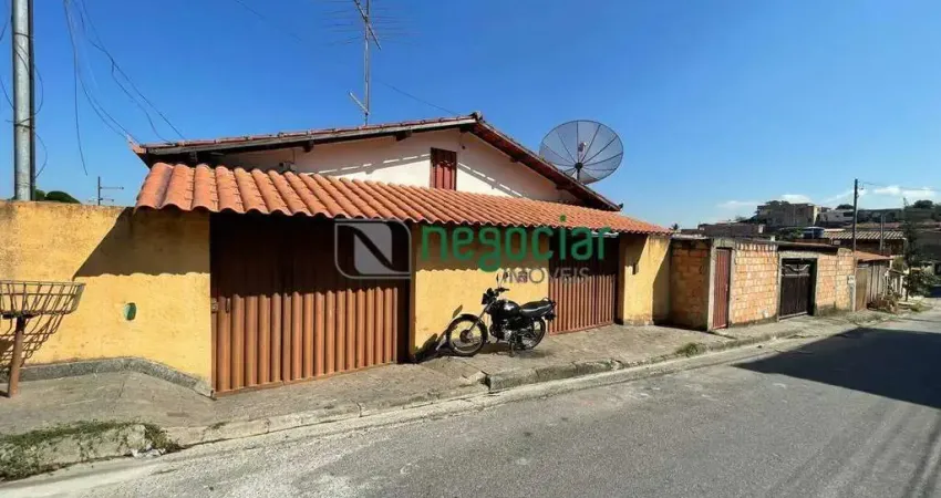 Casa com 5 quartos à venda na Rua Dona Leonina, Novo Horizonte, Betim