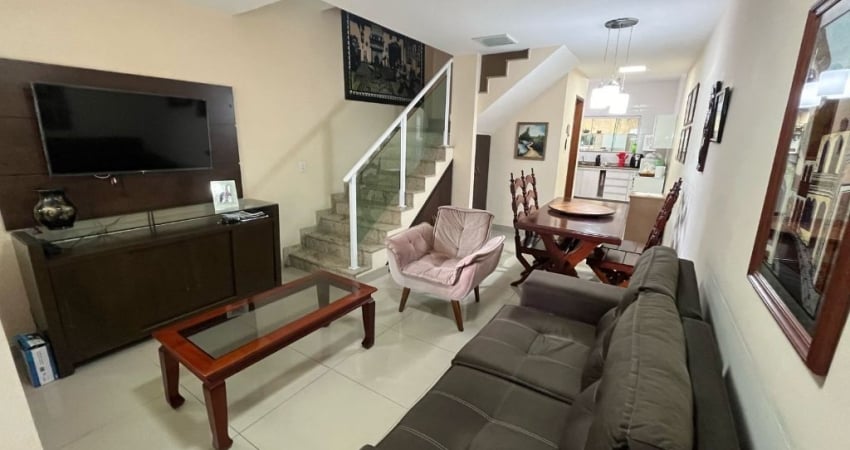 Casa com 3 quartos à venda no Miramar, Macaé 