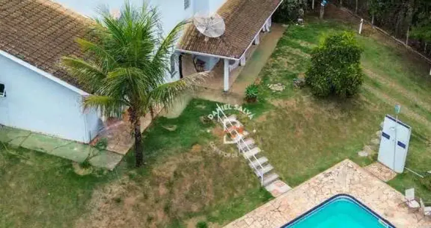 Chácara à venda com 4 dormitórios (2 Suítes) , 2400 m² por R$ 950.000 - Recanto dos Pássaros - Piracaia/SP