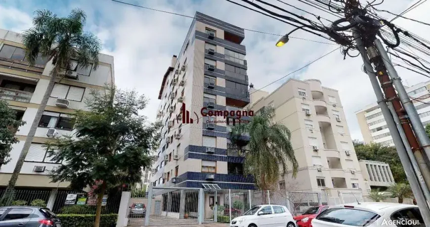 Apartamento de 3 quartos, suíte e 2 vagas de garagem no bairro Santana em POA