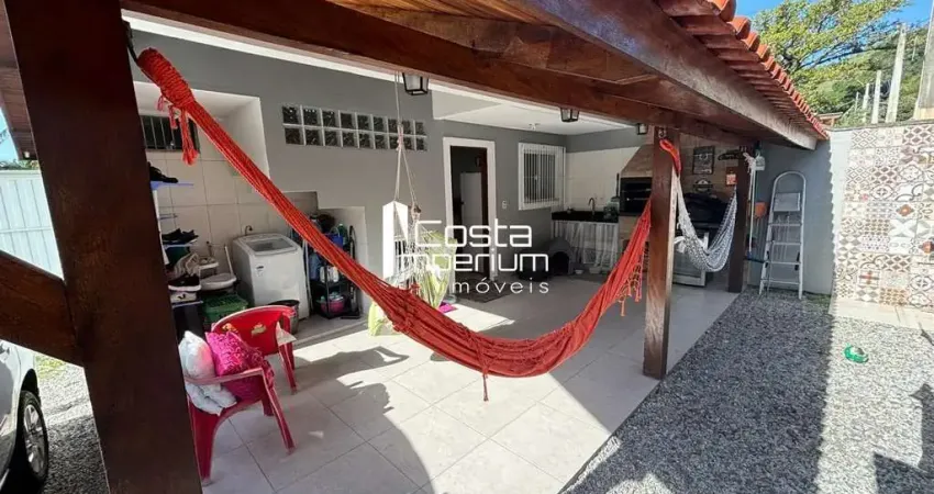 Casa à venda no bairro praia das taquaras em balneário camboriú/sc