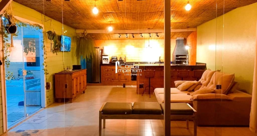 Terreno de 450m² com Casa e Cabana a 200m da Praia em Penha/SC