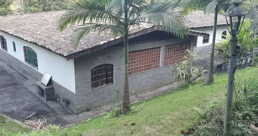 Chácara com 3 dormitórios à venda, 700 m² por R$ 1.500.000,00 - São Bento - Arujá/SP
