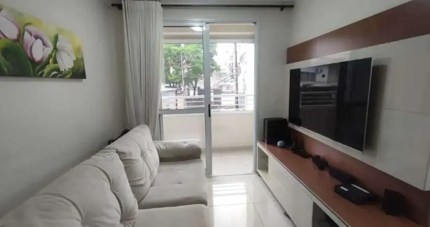 Apartamento a venda com 2 vagas no Jardim Ester Yolanda