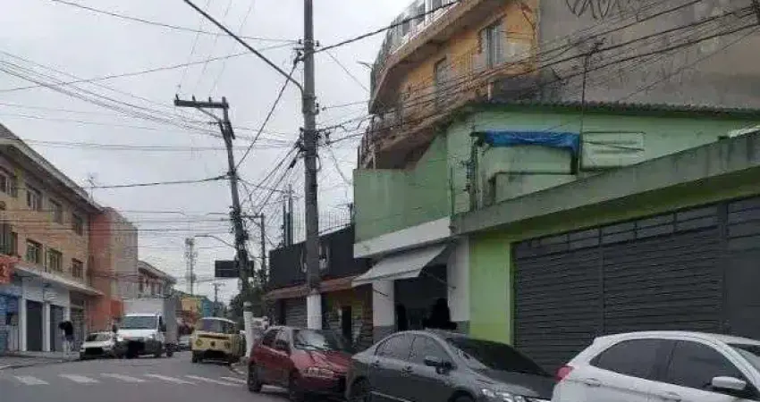 Oportunidade Unica: Imovel com 3 Casas e 1 Salao Comercial em Osasco/SP