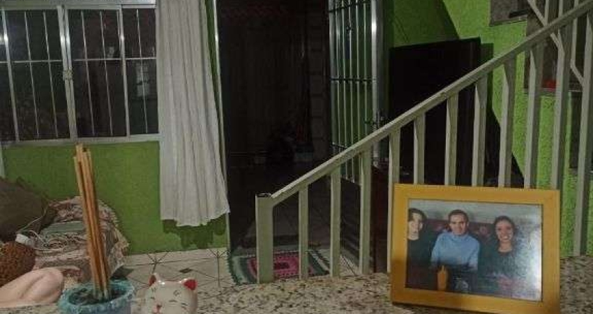 Sobrado a venda no bairro Alianca em Osasco com 3 dormitorios e churrasqueira.
