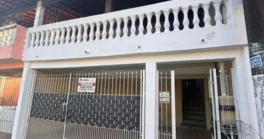 Linda casa a venda em Pestana, Osasco - 3 quartos e 2 garagens cobertas!