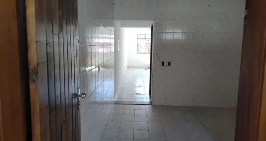 Casa a venda no jaguare, sao paulo: 3 dormitorios, 2 banheiros, garagem e quintal!