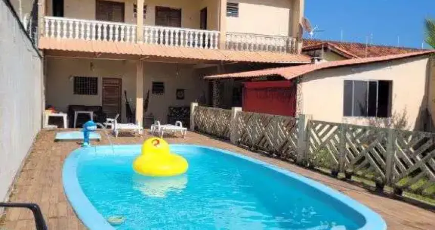 Sobrado em itanhaem com 3 quartos, sendo 1 suite, piscina , 600 metros da praia