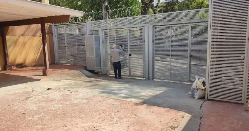 Casa com 6 quartos para alugar em Jaguaré, São Paulo 