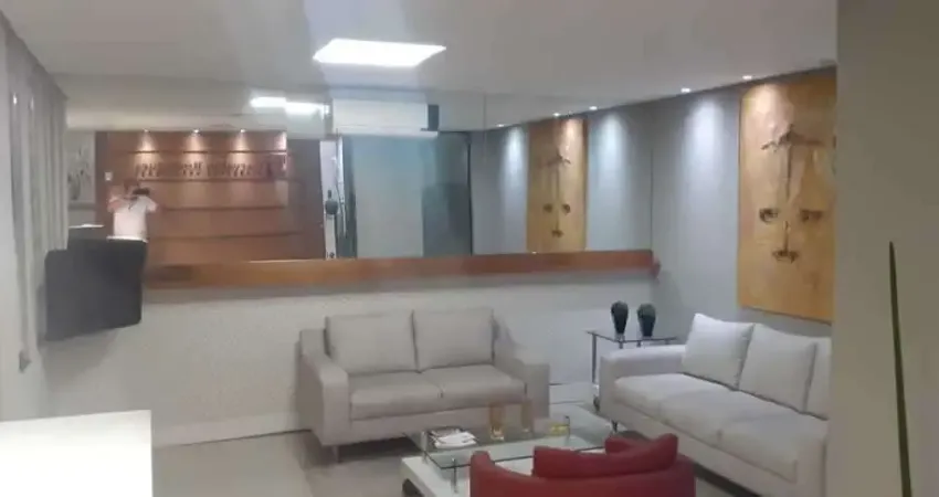 Casa comercial com 315 metros AC, 8 salas, 6 WC&amp;#39;s, 3 vagas - Pq . Continental