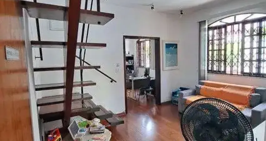 Casa para venda possui 216 metros quadrados com 4 quartos em Botafogo - Rio de Janeiro - RJ