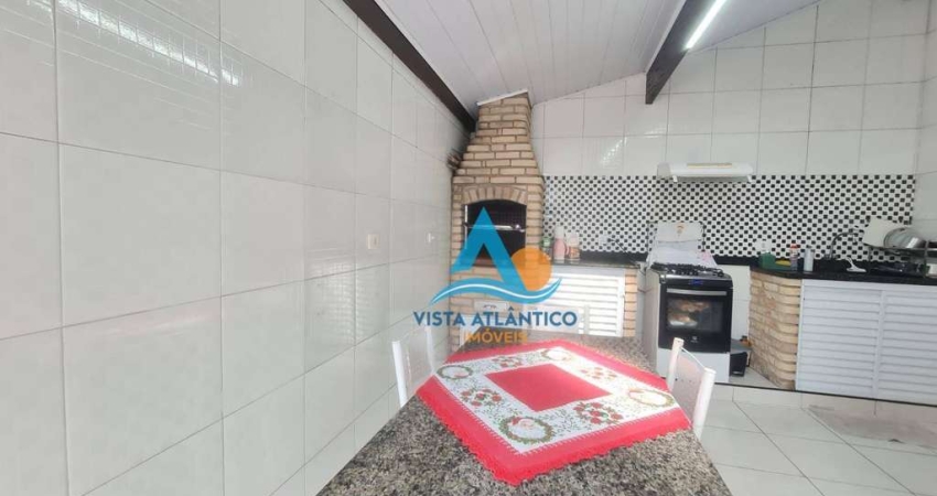 Casa com 2 dormitórios à venda, 115 m² por R$ 590.000,00 - Maracanã - Praia Grande/SP