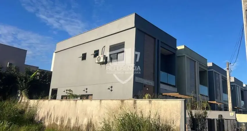 Casa com 3 quartos à venda no Rio Tavares, Florianópolis