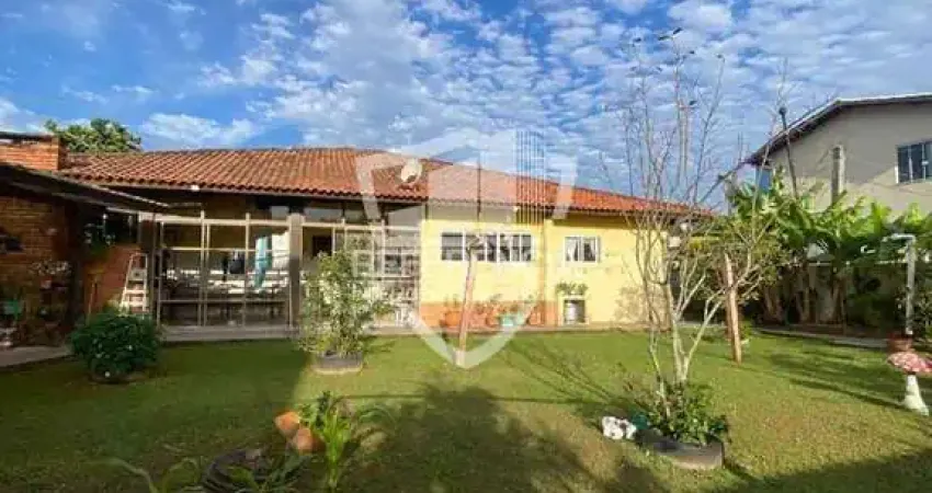 Casa com 5 quartos à venda na Barra da Lagoa, Florianópolis 