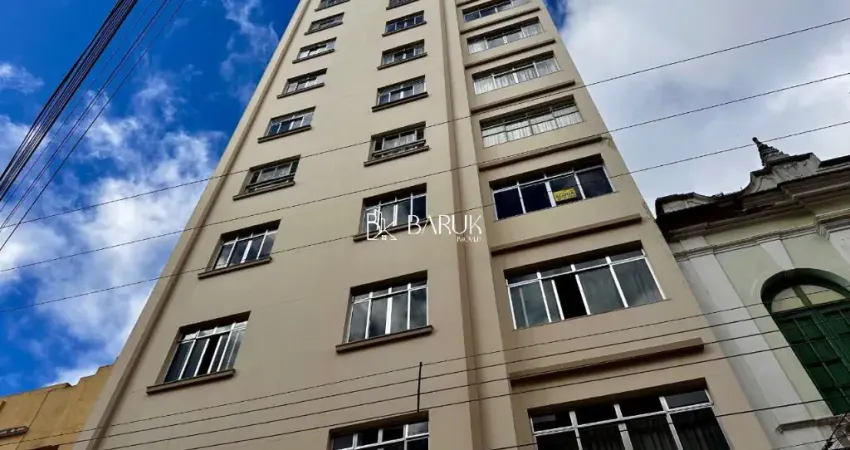 Centro, rua Halfeld,  3 quartos, elevadores.  Excelente localização.  Venha conferir!!!