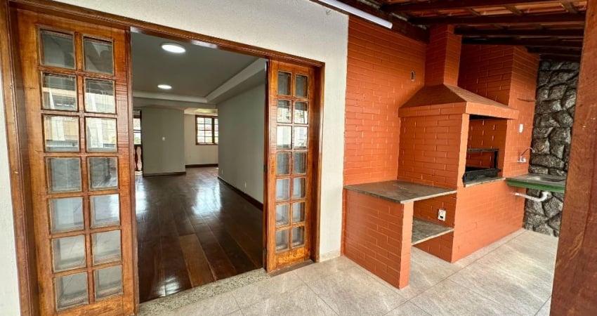 São Mateus,  cobertura triplex, 4 quartos, suítes, espaço gourmet com churrasqueira.