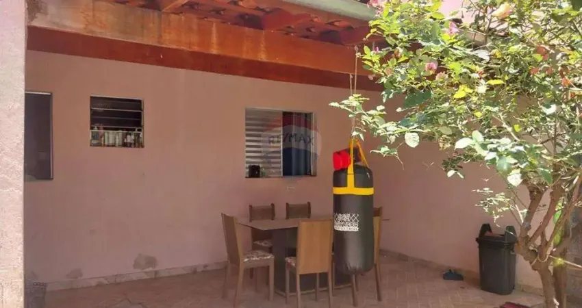 Casa com quintal e ponto comercial em área de fácil acesso - jundiaí/sp