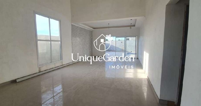 Casa em Condomínio no Terras do Vale, Caçapava-SP: 3 Quartos, 1 Suíte, 2 Salas, 2 Banheiros, 2 Vagas de Garagem - 150m².