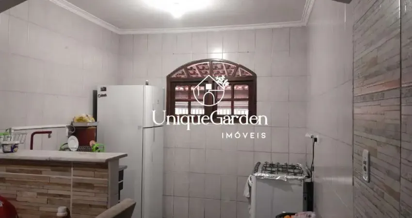 Casa em Jacareí-SP: 2 quartos, 1 suíte, 1 sala, 1 banheiro, 2 vagas de garagem, 98,56 m² no Parque Califórnia.