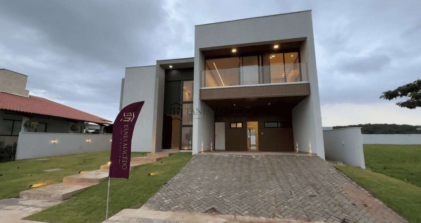 Casa à venda com 379,14m², projetada por Humberto Zirpolli, com 3 suítes sendo uma máster com close