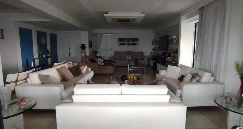 Apartamento à venda com 400m², 4 dormitórios sendo 4 suítes e 3 vagas no Edf. Engenho Do Prata, Cas