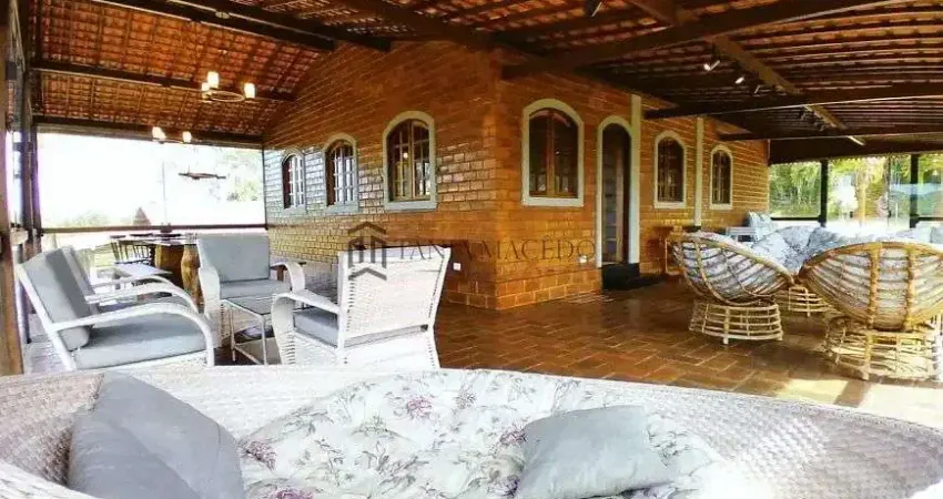 Casa à venda, com 1.80m² com 6 dormitórios ,2 suítes,  Santo Antônio, Gravatá, PE