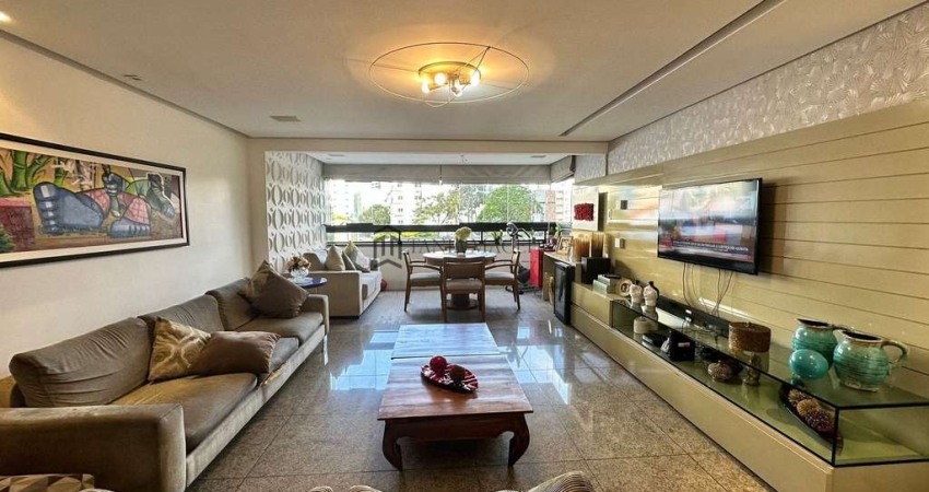 Apartamento à venda com152m², 3 suítes, sendo uma master com closet, varanda, 3 vagas na garagem, p