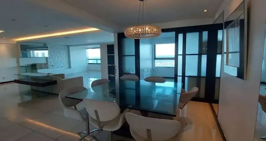Apartamento à venda com 247m², nascente, sala para 03 ambientes, varanda interligada,  03 quartos c