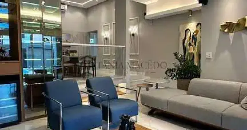 Casa à venda, porteira fechada, decorada com móveis de alto padrão, com piscina, academia. boa viag