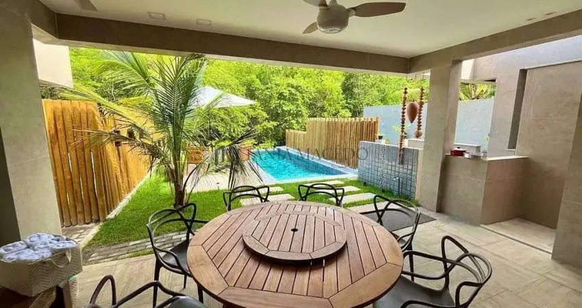 Casa à venda com  350m² de área total e em torno de  175m² de área construída, com 5 quartos sendo